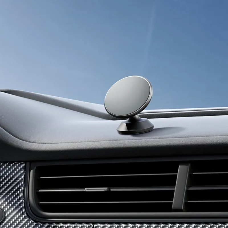Why Do Smart Drivers Pick Phone Holders From Auto Accessories With Confidence?